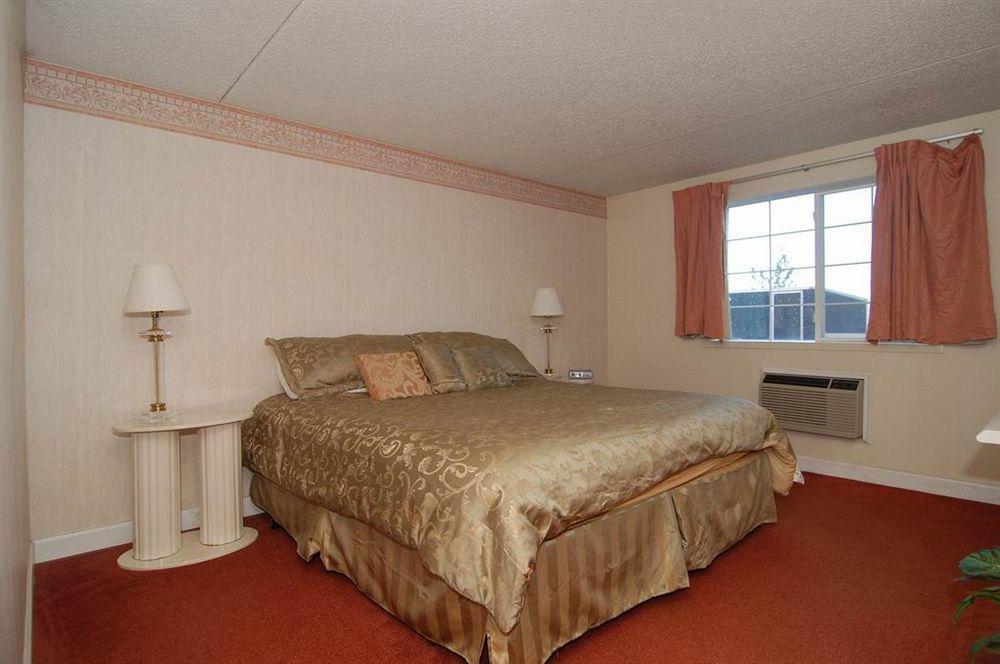 Knights Inn And Suites - Grand Forks Camera foto