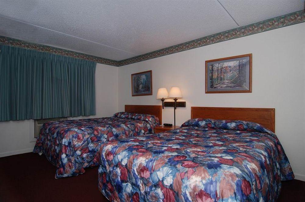 Knights Inn And Suites - Grand Forks Esterno foto