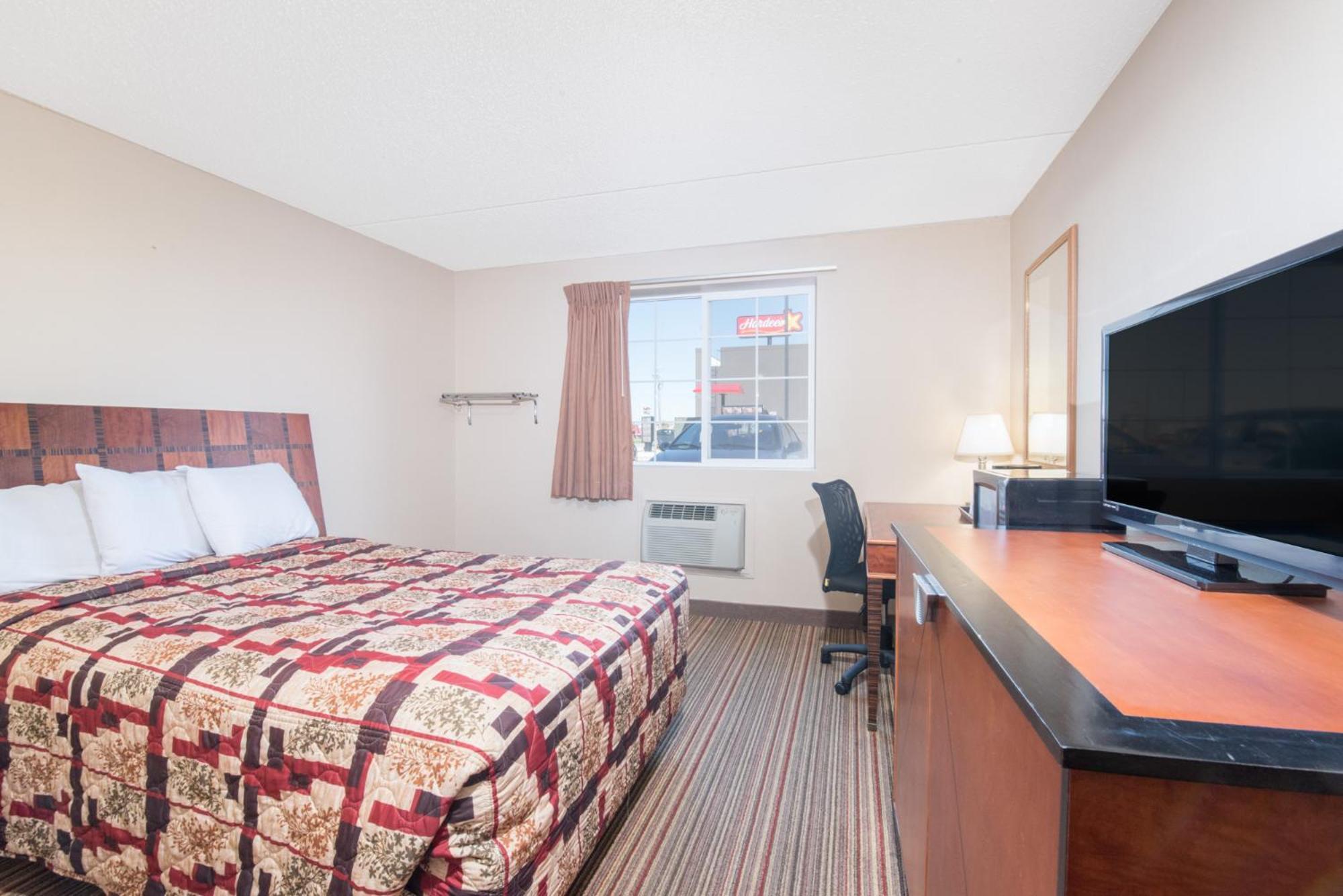Knights Inn And Suites - Grand Forks Esterno foto