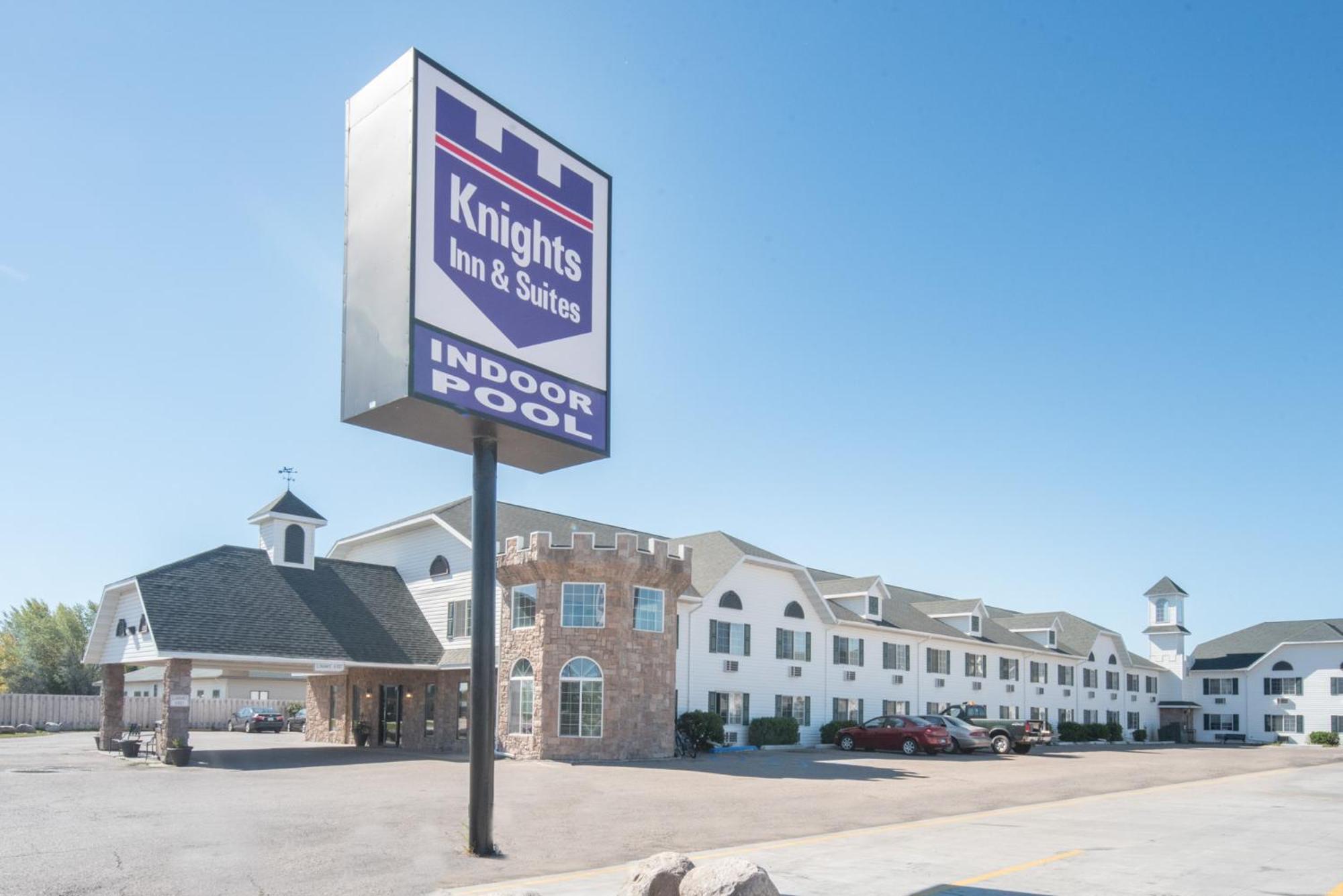 Knights Inn And Suites - Grand Forks Esterno foto