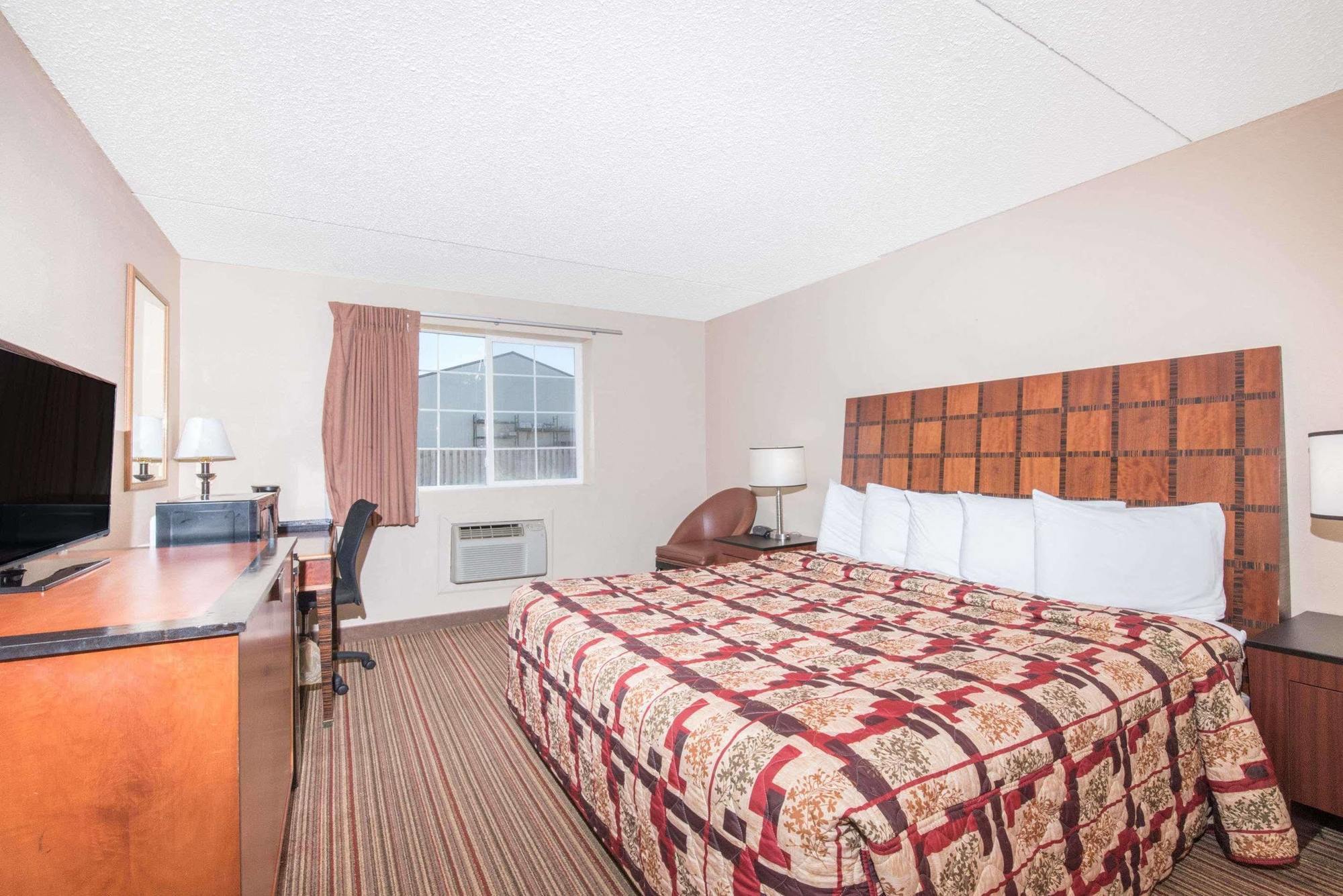 Knights Inn And Suites - Grand Forks Esterno foto