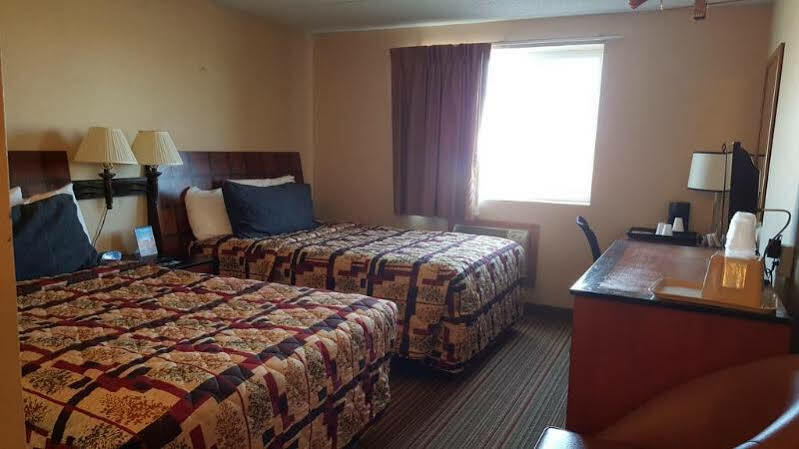 Knights Inn And Suites - Grand Forks Esterno foto
